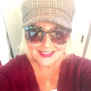 Meet your Posher, Mary beth